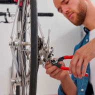Afbeeldingen van Staaldraadschaar 190mm kunst. gr. Knipex