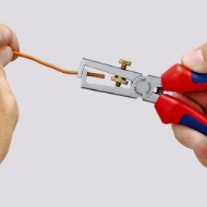 Afbeeldingen van Afstriptang gepol. 160mm mc-greep Knipex