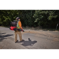 Afbeeldingen van M18 FUEL™ dual battery backpack bladblazer