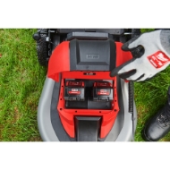 Afbeeldingen van M18 FUEL™ dual battery Zelfrijdende grasmaaie
